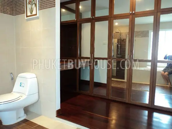 NAI992: Newly Built 3 Bedroom Bali Thai Style Villa in Nai Harn. Photo #36