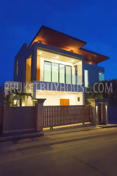 NAI4821: Premium villas perfectly located in Nai Harn area. Photo #35
