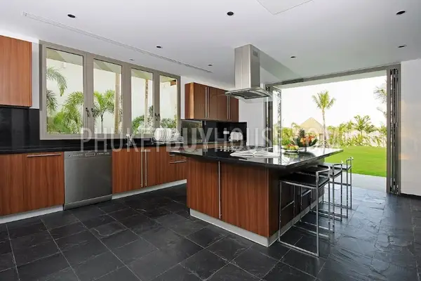 LAY4828: Supreme 4 bedrooms villa in Layan. Photo #7