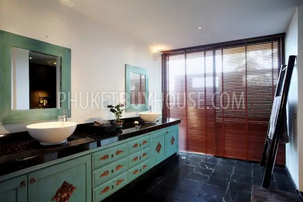 LAY4828: Supreme 4 bedrooms villa in Layan. Photo #15