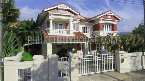 CHA4833: 4 Bedroom House with Pool in Chalong, Phuket. Фото #1