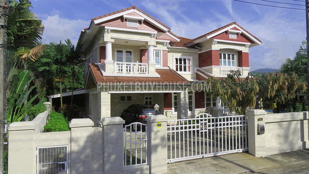 CHA4833: 4 Bedroom House with Pool in Chalong, Phuket. Photo #1