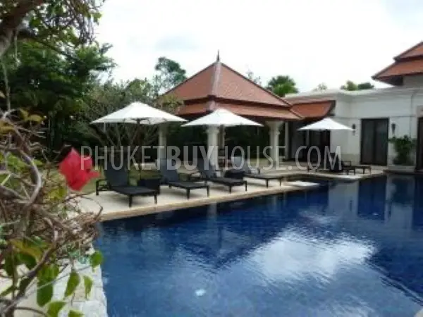 CHE4841: Luxury 4 bedroom villa in Laguna. Photo #2
