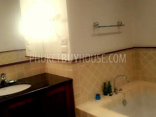 CHE4841: Luxury 4 bedroom villa in Laguna. Photo #5