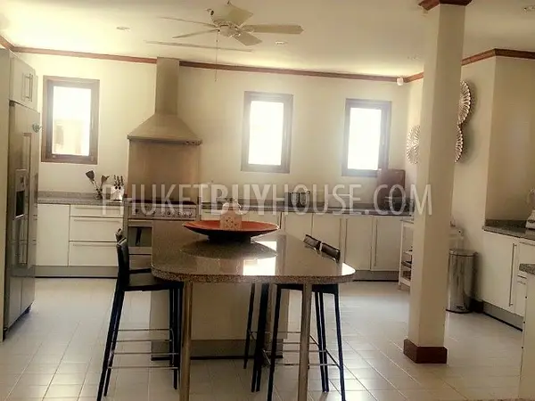 CHE4841: Luxury 4 bedroom villa in Laguna. Photo #7