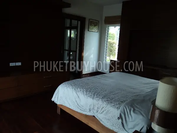 NAI992: Newly Built 3 Bedroom Bali Thai Style Villa in Nai Harn. Photo #12
