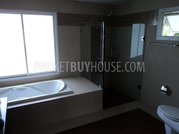 NAI992: Newly Built 3 Bedroom Bali Thai Style Villa in Nai Harn. Photo #16