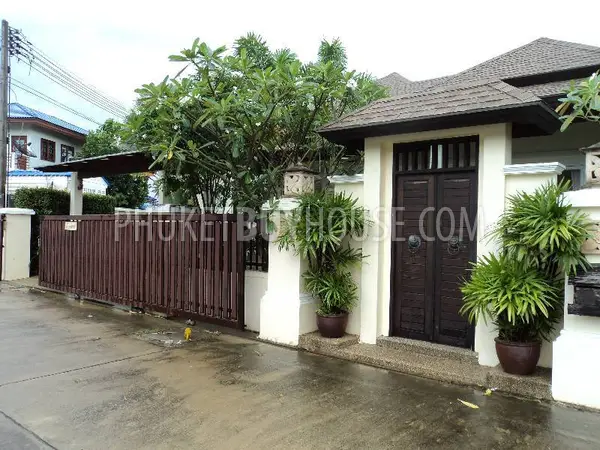 NAI992: Newly Built 3 Bedroom Bali Thai Style Villa in Nai Harn. Photo #19
