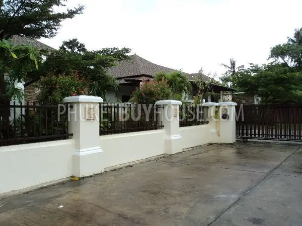 NAI992: Newly Built 3 Bedroom Bali Thai Style Villa in Nai Harn. Photo #20