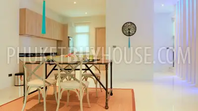 CHA4800: Two Bedroom Townhomes for Sale in Chalong. 照片 #1