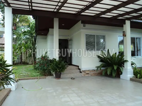 NAI992: Newly Built 3 Bedroom Bali Thai Style Villa in Nai Harn. Photo #21