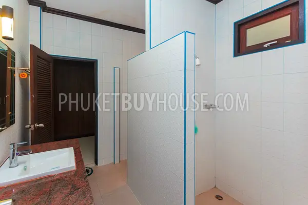 KTH4896: Six Bedroom Villa with Private Pool for Sale in Kathu. Fotoğraf #5