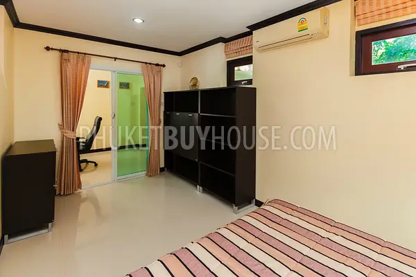 KTH4896: Six Bedroom Villa with Private Pool for Sale in Kathu. Fotoğraf #10