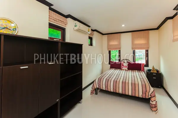 KTH4896: Six Bedroom Villa with Private Pool for Sale in Kathu. Fotoğraf #11