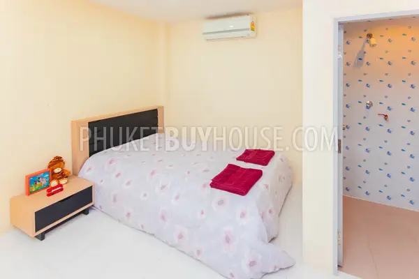 KTH4896: Six Bedroom Villa with Private Pool for Sale in Kathu. Fotoğraf #18