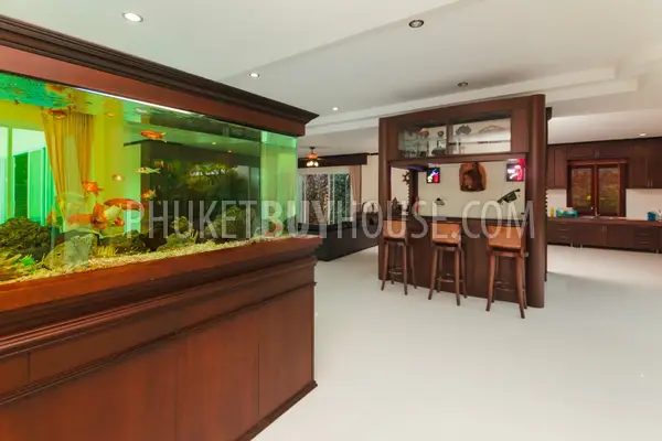 KTH4896: Six Bedroom Villa with Private Pool for Sale in Kathu. Fotoğraf #25