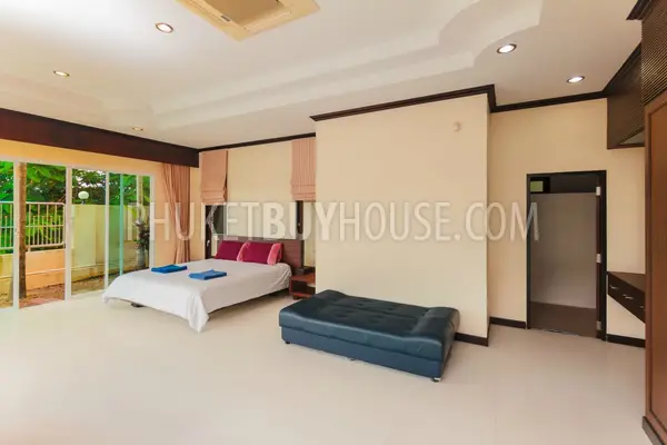 KTH4896: Six Bedroom Villa with Private Pool for Sale in Kathu. Fotoğraf #34