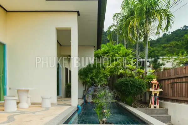 KTH4896: Six Bedroom Villa with Private Pool for Sale in Kathu. Fotoğraf #44