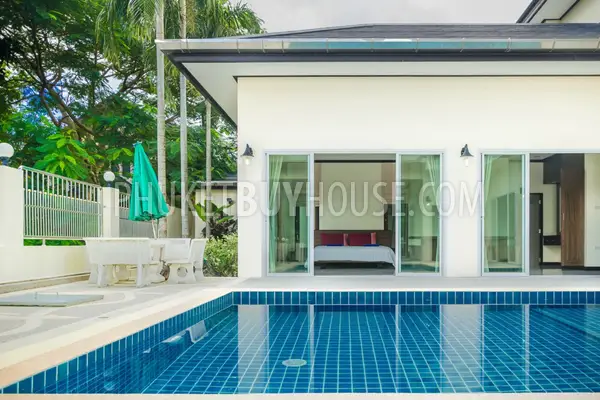 KTH4896: Six Bedroom Villa with Private Pool for Sale in Kathu. Fotoğraf #53