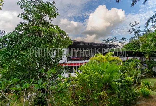 CHA4900: Two-storey Villa with 8 bedrooms and Swimming Pool in Chalong. Photo #5