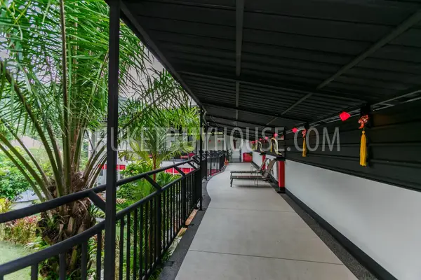 CHA4900: Two-storey Villa with 8 bedrooms and Swimming Pool in Chalong. Photo #6