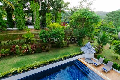 CHA4900: Two-storey Villa with 8 bedrooms and Swimming Pool in Chalong. Photo #19
