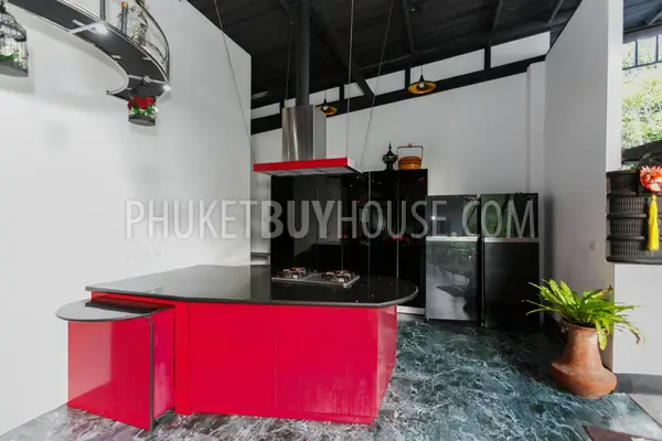 CHA4900: Two-storey Villa with 8 bedrooms and Swimming Pool in Chalong. Photo #21