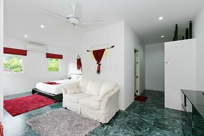 CHA4900: Two-storey Villa with 8 bedrooms and Swimming Pool in Chalong. Photo #27