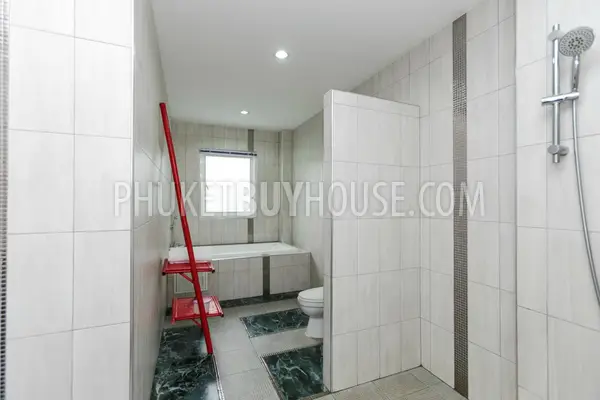 CHA4900: Two-storey Villa with 8 bedrooms and Swimming Pool in Chalong. Photo #29