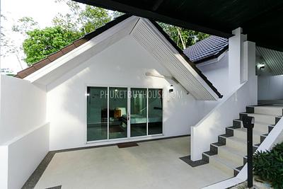 CHA4900: Two-storey Villa with 8 bedrooms and Swimming Pool in Chalong. Photo #46