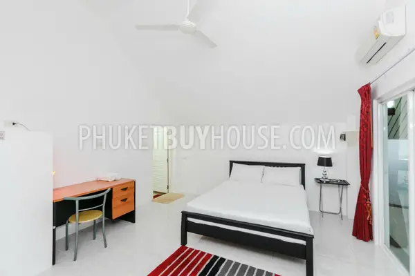 CHA4900: Two-storey Villa with 8 bedrooms and Swimming Pool in Chalong. Photo #49