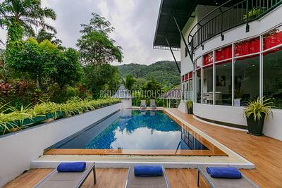 CHA4900: Two-storey Villa with 8 bedrooms and Swimming Pool in Chalong. Photo #55