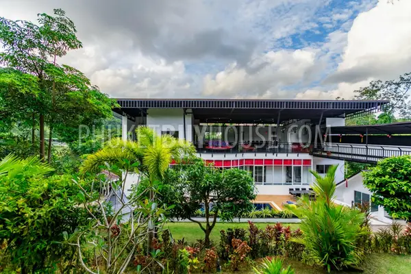 CHA4900: Two-storey Villa with 8 bedrooms and Swimming Pool in Chalong. Photo #59