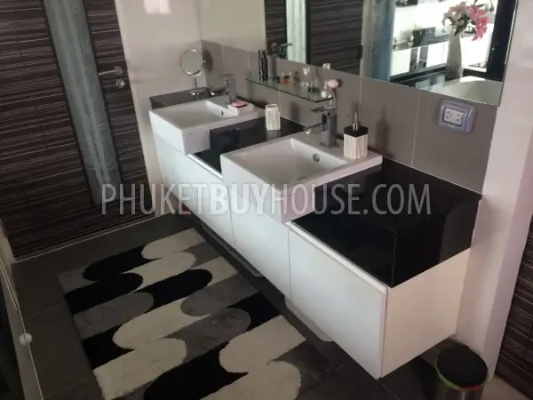 PAT4910: Sea view one bedroom apartment in Patong. Photo #4