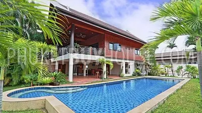 RAW4911: Big 4 Bedroom Private Pool Villa in Rawai. Photo #8