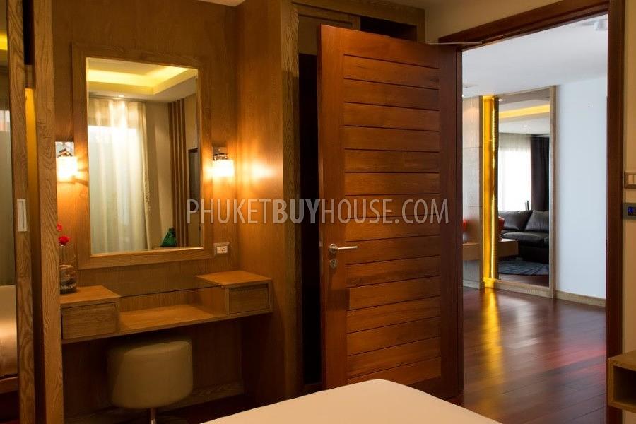 PHU4873: Condo with Excellent Views over the Sea and Coast Line in the Heart of Phuket. Photo #4