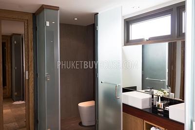 PHU4873: Condo with Excellent Views over the Sea and Coast Line in the Heart of Phuket. Photo #5
