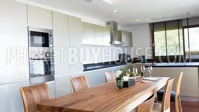PHU4873: Condo with Excellent Views over the Sea and Coast Line in the Heart of Phuket. Fotoğraf #7