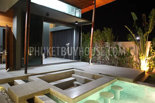 NAI4955: Two Bedroom Pool Villa in Nai Harn Area. Photo #6