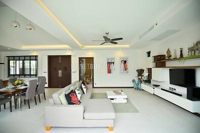 CHE4971: 3 Bedroom Luxury Pool Villa. Photo #9
