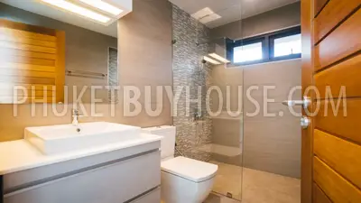 NAI4972: Luxury 2 Bedroom Villa just Minutes from Nai Harn beach. Photo #8