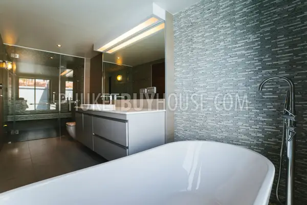 NAI4972: Luxury 2 Bedroom Villa just Minutes from Nai Harn beach. Photo #12