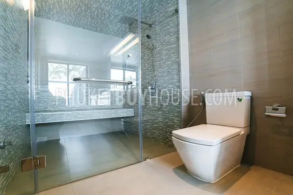 NAI4972: Luxury 2 Bedroom Villa just Minutes from Nai Harn beach. Photo #13