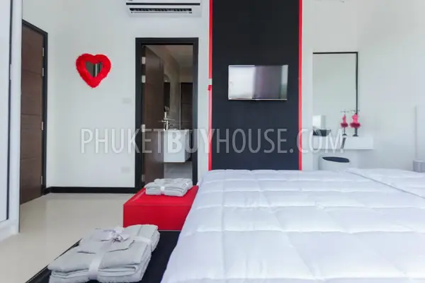 NAI4924: Two Bedroom Apartment for Sale in Walking Distance to the Nai Harn beach. Photo #9