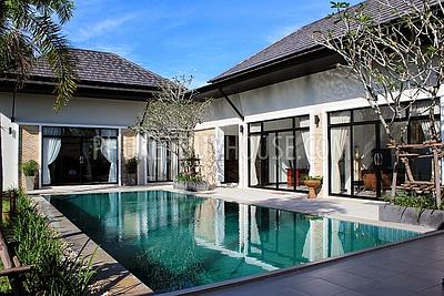 BAN5040: Villa with 4 bedrooms and private pool near Bang Tao. Photo #3