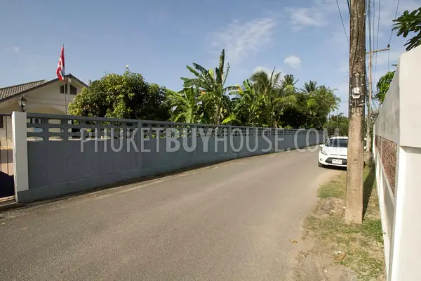 TAL5000: Modern 2 Bedroom house in Thalang. Photo #4