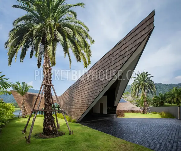 KTH5005: Steel Architectural Designed Waterfront Masterpiece Villa in Phuket for Sale, a must see. Fotoğraf #1