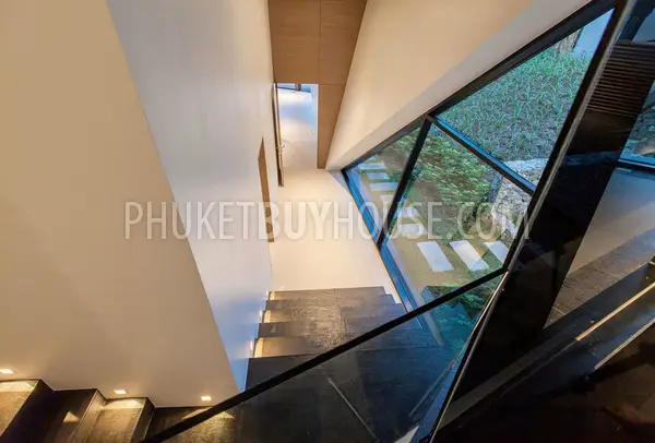 KTH5005: Steel Architectural Designed Waterfront Masterpiece Villa in Phuket for Sale, a must see. Fotoğraf #15