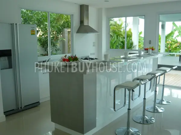 KAT1023: Two-storey luxury villa with 4 bedrooms, Kata Beach. Photo #3