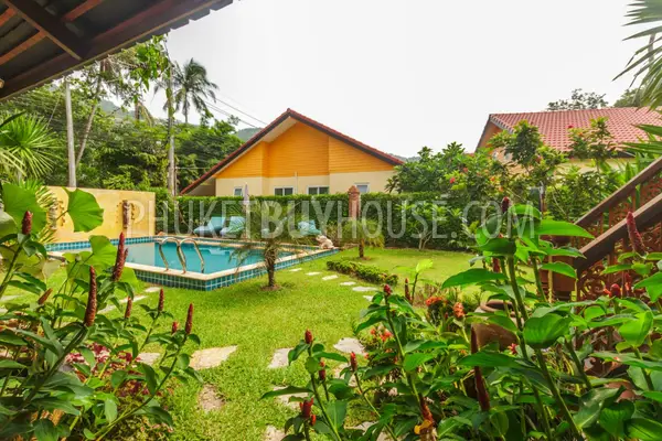 NAI5087: Pool Villa with Swimming Pool Garden in Nai Harn Phuket. Photo #18